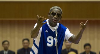 Dennis Rodman je smutný velvyslanec ve světě vlastních démonů a lží