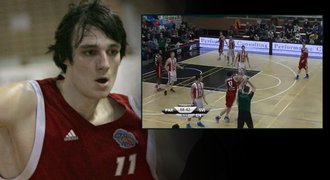 Šílený zkrat v basketbalu! Za K.O. pěstí si odsedí čtyři zápasy