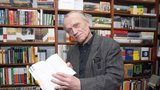 Zemřel velký český básník Petr Král: Pomáhal knížkám na svět i do světa