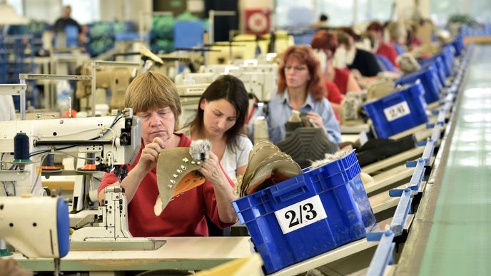 Závod společnosti Baťa v Dolním Němčí na Uherskohradišťsku Závod společnosti Baťa v Dolním Němčí na Uherskohradišťsku