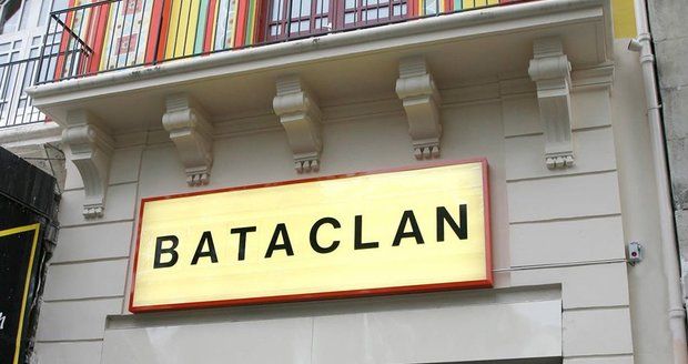 Pomsta za Bataclan! V Paříži zadrželi řidiče, který chtěl přejet muslimy před mešitou