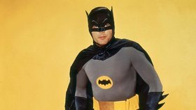 Adam West jako Batman