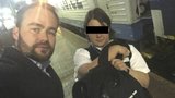 Selfie s průvodčí a zapomenutým batohem jako důkaz: Fotka měla zabránit v krádeži