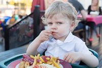 Nejhorší jídla pro děti: Víte, co vadí víc než fast food? 