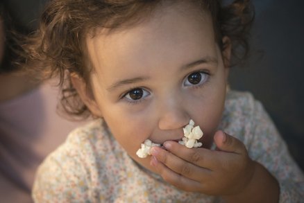 Batole málem zemřelo kvůli popcornu, matka si to stále vyčítá