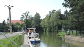 Pohled na přístaviště ve Strážnici. Také tady už sezona skončila.