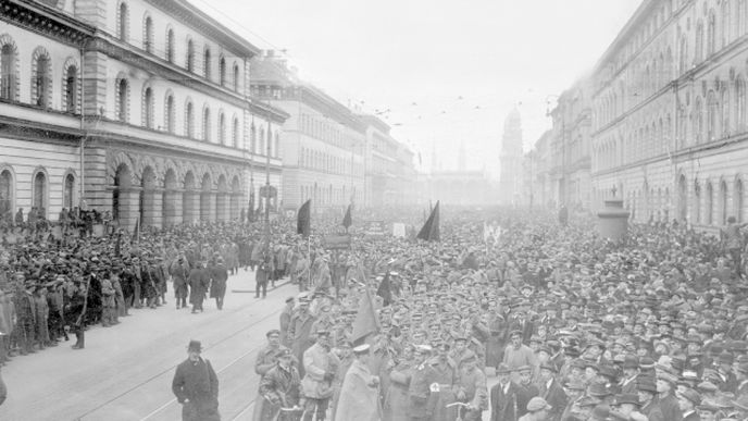 Bavorská republika rad: Stoupenci bavorského komunismu v Mnichově v dubnu 1919