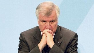 Seehofer jede podruhé do Čech, navštíví i Lidice