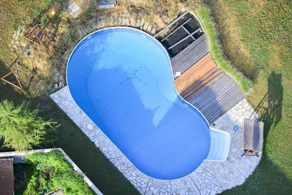 Téměř na každé zahradě v Česku nyní najdeme bazén.