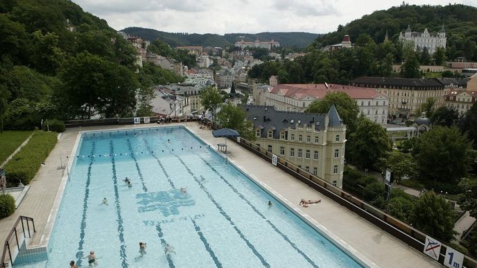 Bazén karlovarského hotelu Thermal