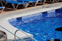Záhadná smrt v dovolenkovém ráji: Otec, dcera (†9) a syn (†16) se utopili v hotelovém bazénu