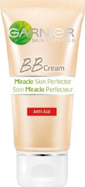 BB krém proti vráskám Garnier Miracle Skin Perfector Anti-Ageing, 249,90 Kč (50 ml). Koupíte v drogeriích.