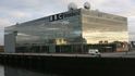 Vysílání britské televizní a rozhlasové stanice BBC bylo v Číně zakázáno. Podle Pekingu médium poškozuje čínské národní zájmy.