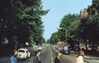 Slavná fotografie Beatles z Abbey Road vznikla 8. srpna 1969.