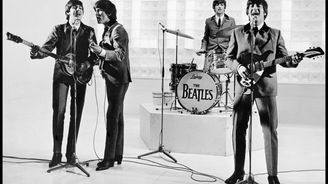 Kytara člena Beatles se ve dražbě vyšplhala přes 13 milionů korun