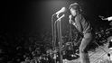 Mick Jagger zpívá v západní Berlíně, září 1965