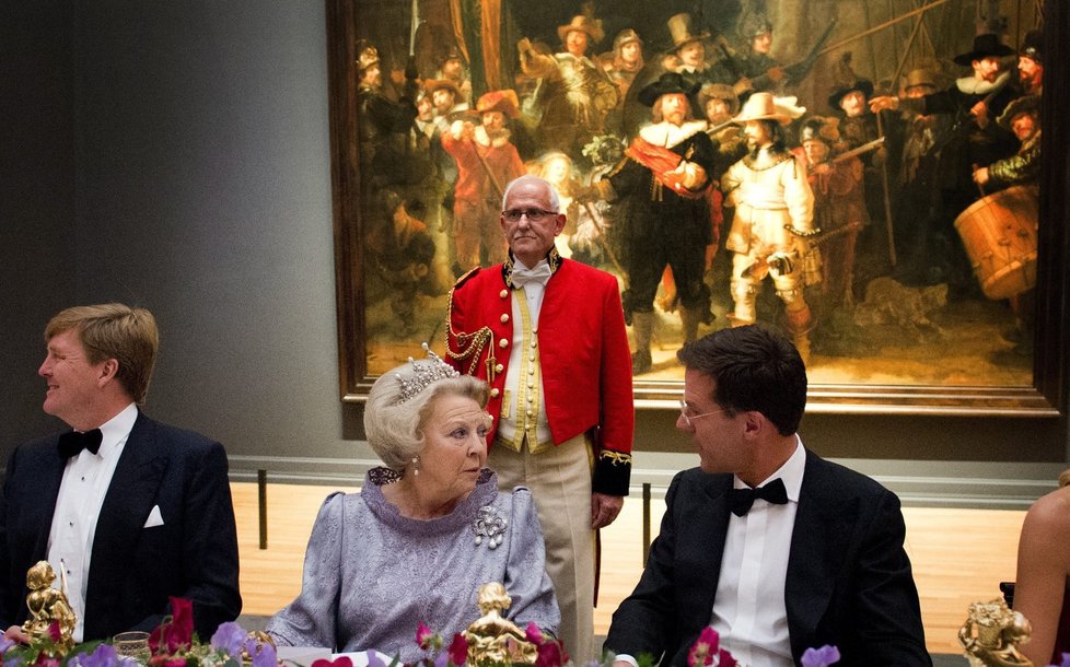 Královna Beatrix večeřela pod Rembrandtem