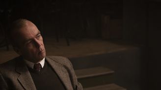 Známý britský herec John Hannah přijede do Prahy  uvést premiéru Bebjakova nového filmu Zpráva 