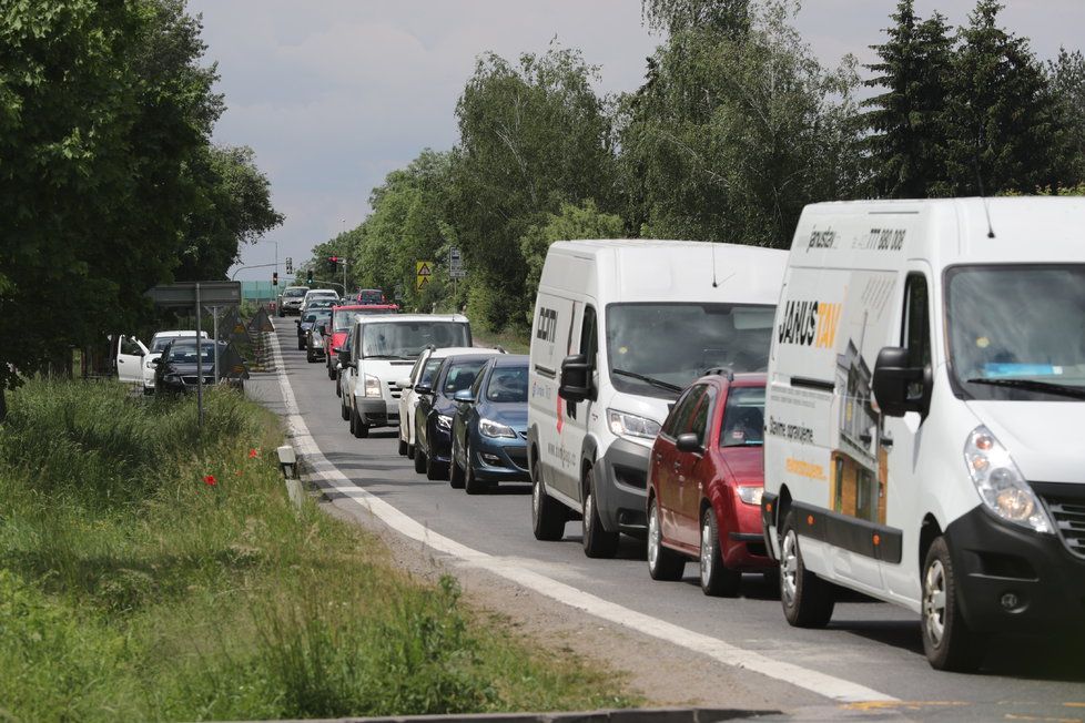 Takto vypadá situace v Běchovicích okolo poledne.