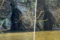 Visely nad řekou a nemohly dál: Dívky (14, 16) uvízly na ferratě v Bechyni