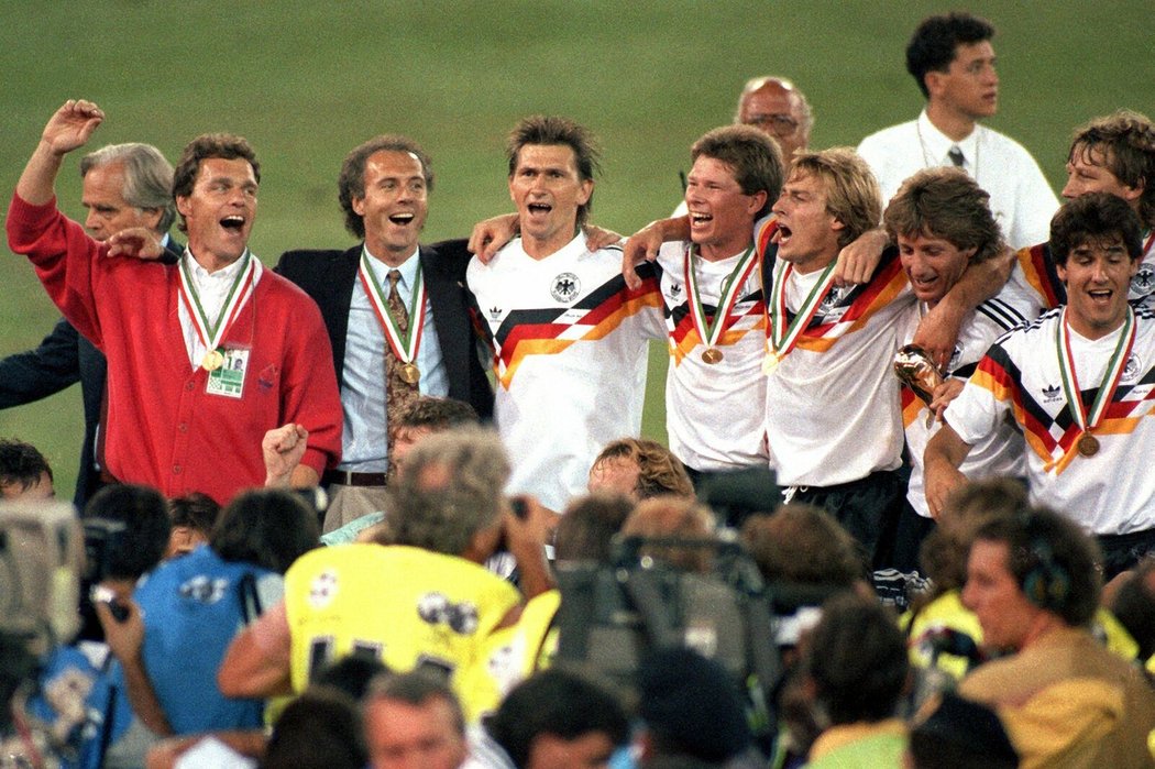 Beckenbauer vyhrál mistrovství světa také jako trenér v roce 1990