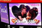 Beckhamovi si dali veřejně pusu