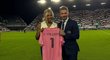 Serena s Davidem před zápasem. Serena s Davidem před zápasem.