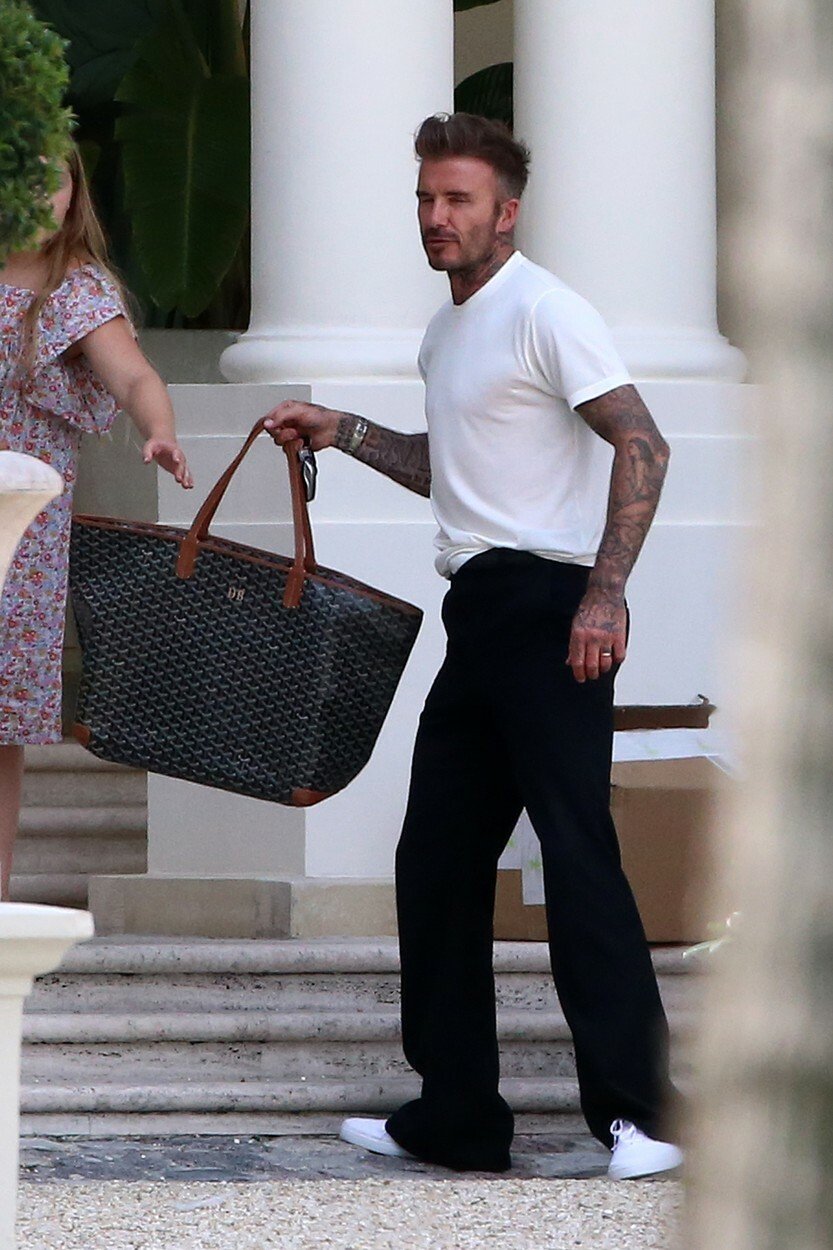 Předsvatební party Beckhamových: David Beckham s dcerou Harper.