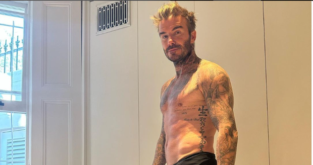 David Beckham v trenkách.