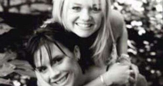 Victoria Beckham membagikan ucapan selamat ulang tahun untuk seorang teman dari Spice Girls. Victoria Beckham membagikan ucapan selamat ulang tahun untuk seorang teman dari Spice Girls.