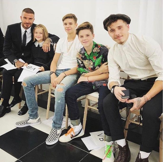 Rodina Beckhamových na přehlídce Victoria Beckham pro jaro/léto 2019