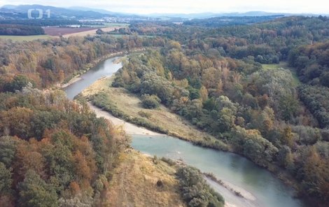 Reportáž o Bečvě s názvem Otrávená řeka 5 z pořadu Reportéři ČT
