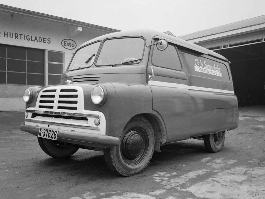 1952 Bedford CA