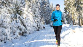 Běh v zimě je pro tělo důležitý, ale náročný.