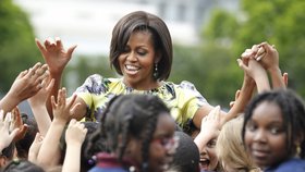 Děti nadšeně běhaly okolo Michelle Obamové