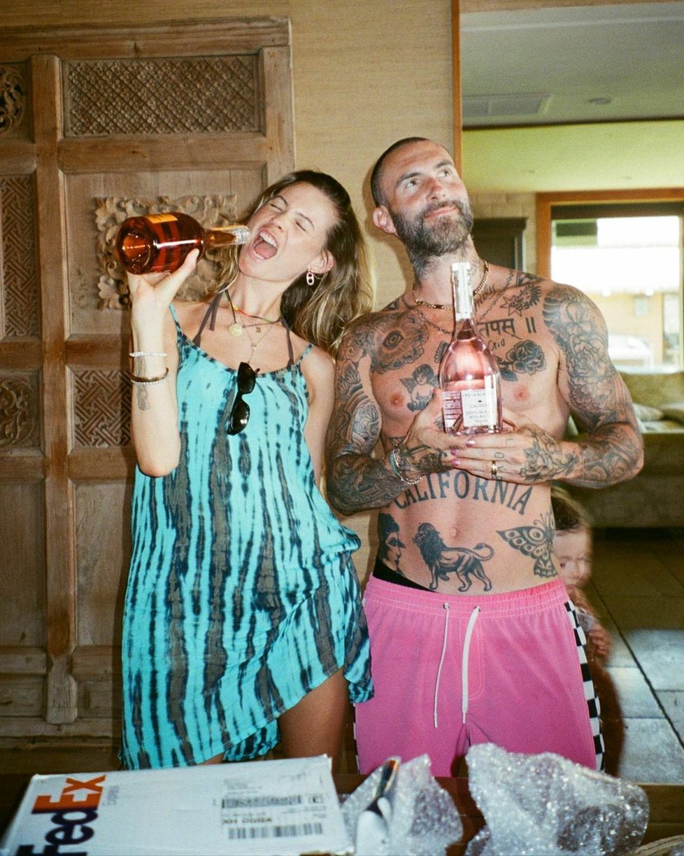 Modelka Behati Prinsloo a Adam Levine