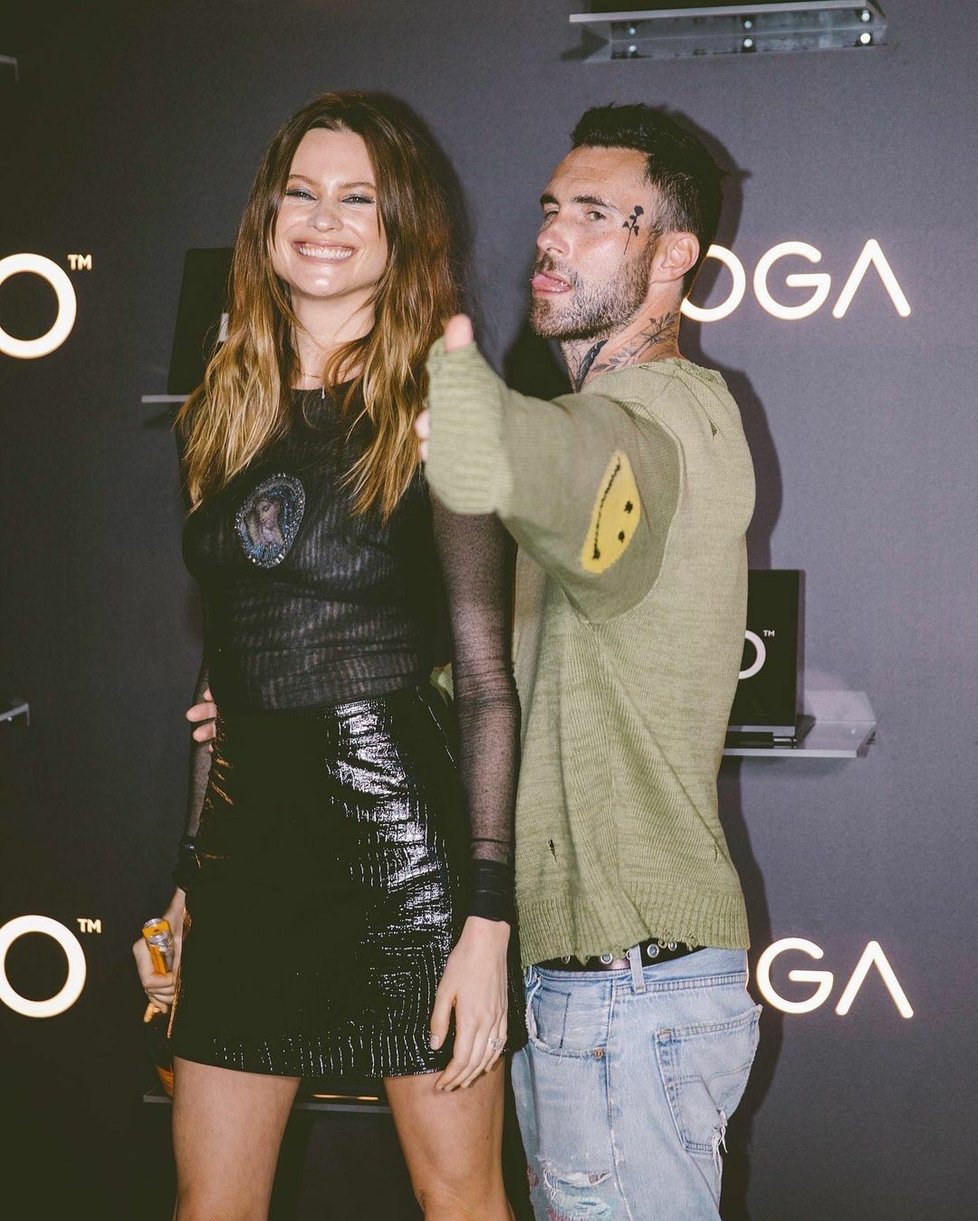 Modelka Behati Prinsloo a Adam Levine