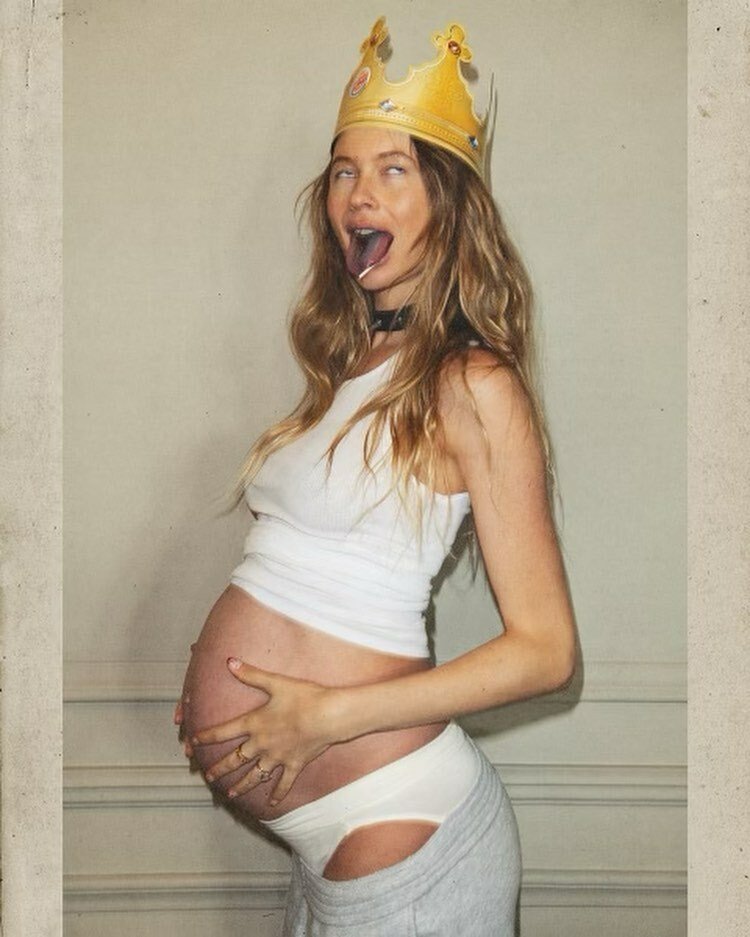 Těhotná Behati Prinsloo