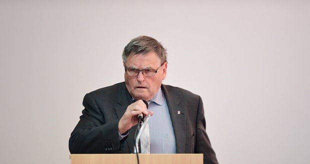 Hejtman Běhounek znovu povede ČSSD do voleb na Vysočině, získal podporu v kraji