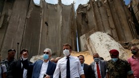Bejrút po výbuchu navštívil francouzský prezident Emmanuel Macron.