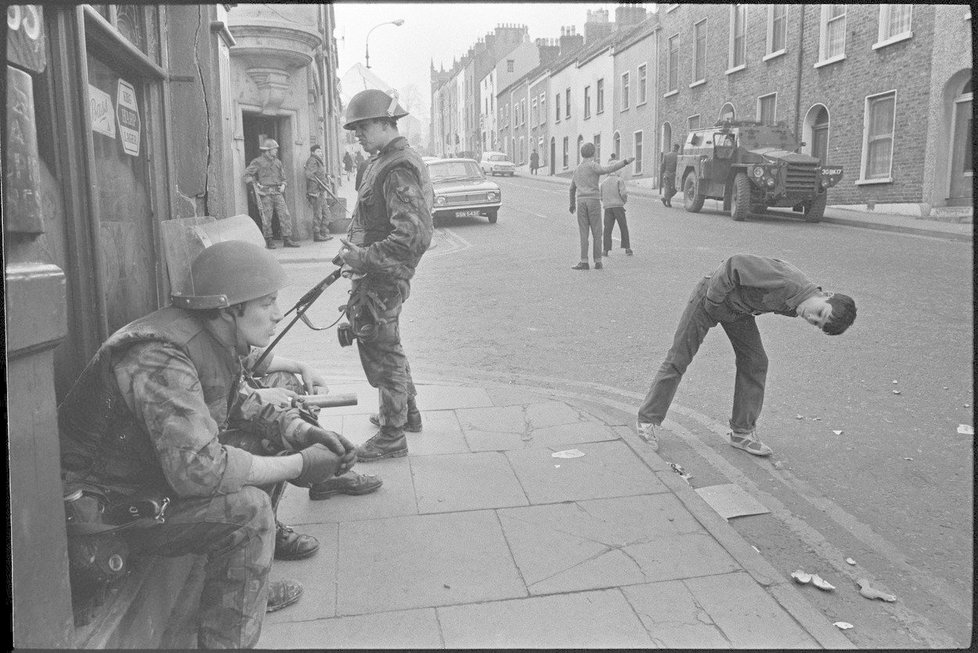 Nepokoje v Belfastu v Severním Irsku v létě 1972