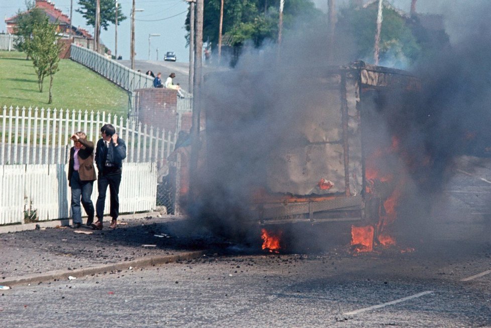 Nepokoje v Belfastu v Severním Irsku v létě 1972