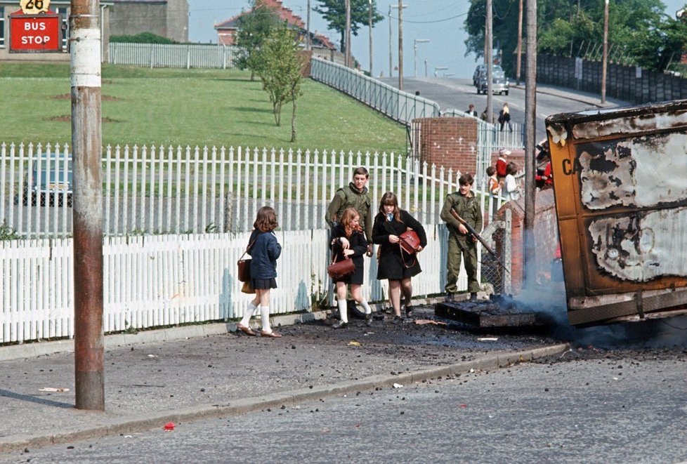 Nepokoje v Belfastu v Severním Irsku v létě 1972