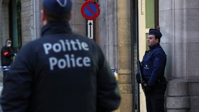 Muž v centru Bruselu pobodal policistu. Motiv jeho činu je zatím nejasný, podle místního listu DH křičel při útoku arabsky Bůh je veliký.