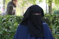 Belgie proti muslimkám: Zakázala nošení burky na ulici