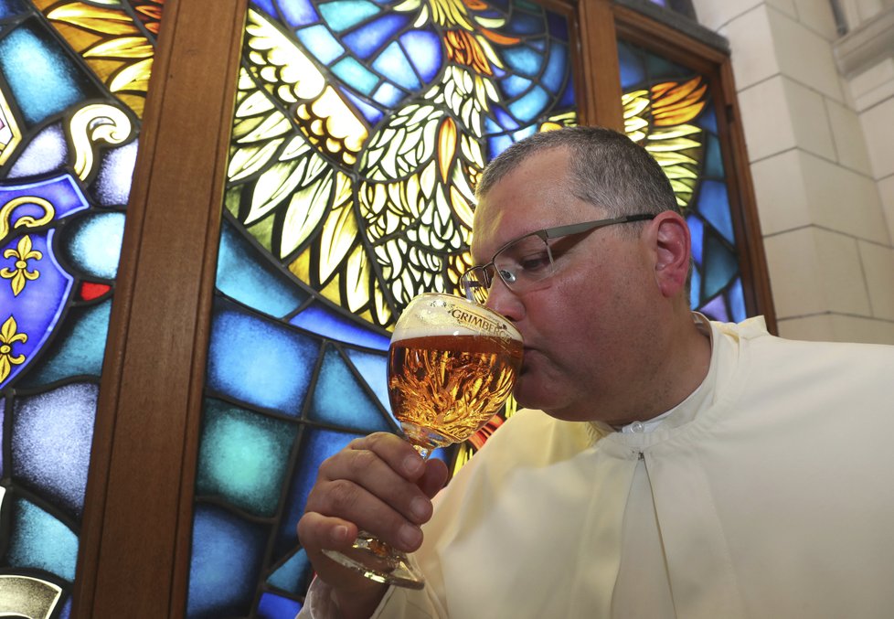 Belgičtí mniši vzkřísili středověké pivo. Recepturu našli v knize ze 12. století.