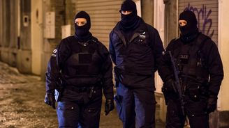 Belgická policie zadržela dalších pět podezřelých z pařížských útoků