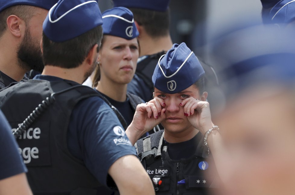 V Lutychu drželi policisté i místní obyvatelé minutu ticha za oběti teroristického útoku.