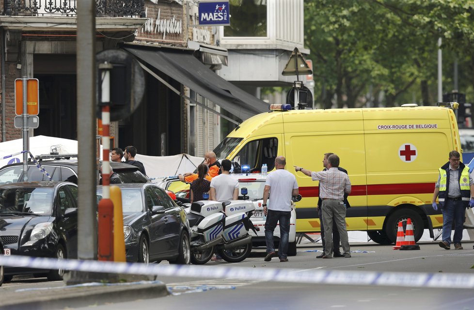 Ozbrojený muž v belgickém Lutychu zastřelil dva policisty a kolemjdoucího.