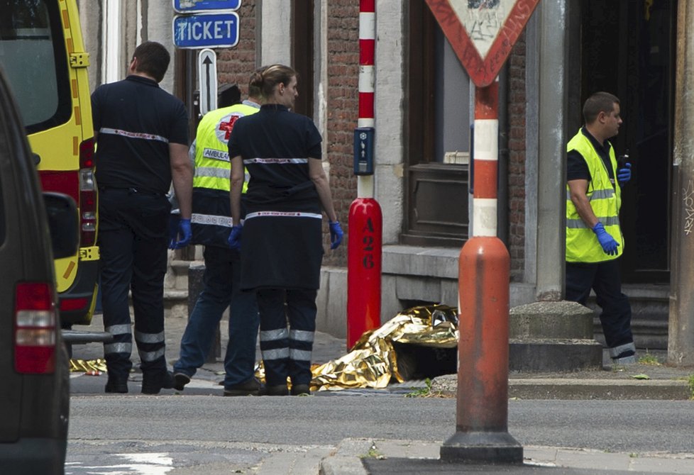 Ozbrojený muž v belgickém Lutychu zastřelil dva policisty a kolemjdoucího.